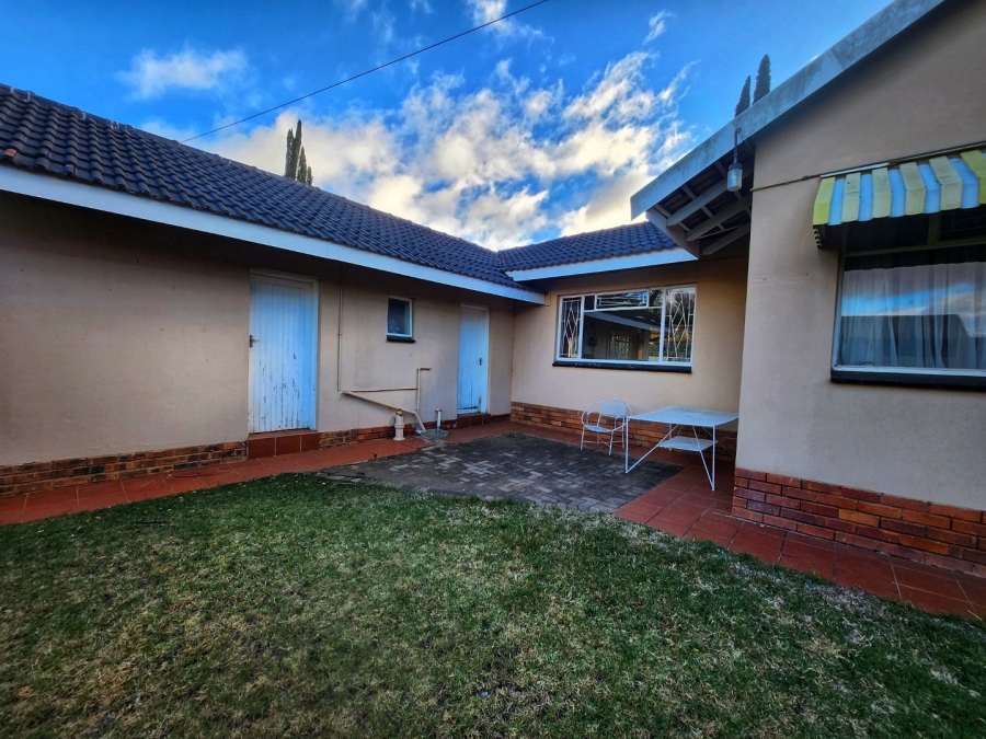 3 Bedroom Property for Sale in Wilkoppies North West